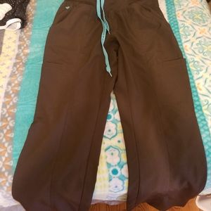 XS petite chocolate brown med couture scrub pants